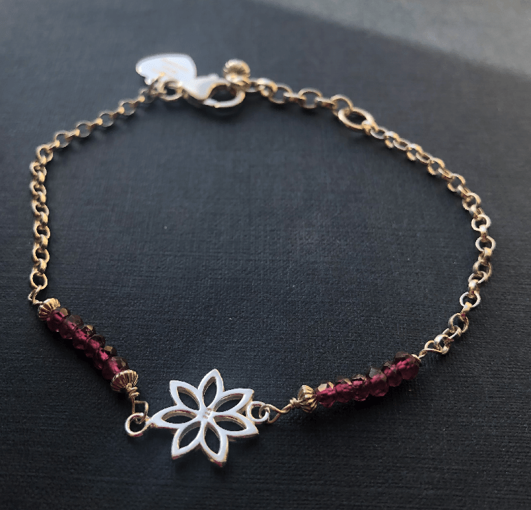 Abigails Bead Company Bracelets Sterling Silver 925 Flower & Garnet Beaded Stacking Bracelet - ab111