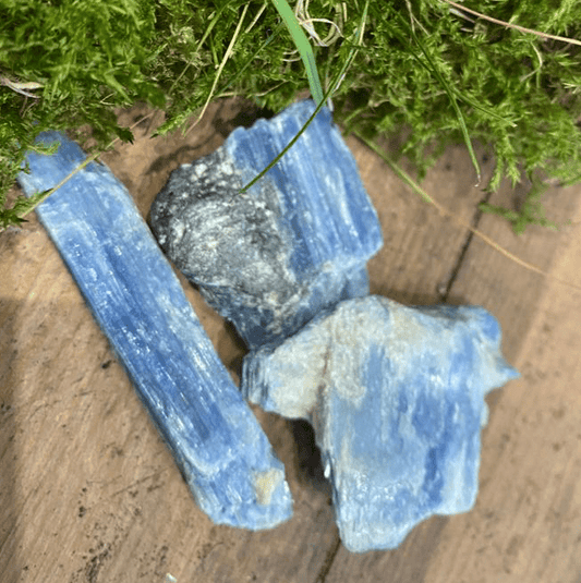 The Hare and The Moon Crystals Rough Blue Kyanite Stone - Stone of Dreamwork & Intuition